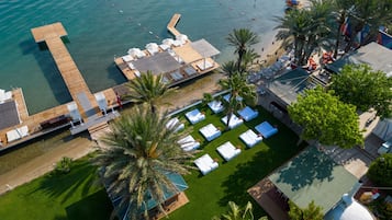 Private beach, sun-loungers, beach umbrellas, waterskiing