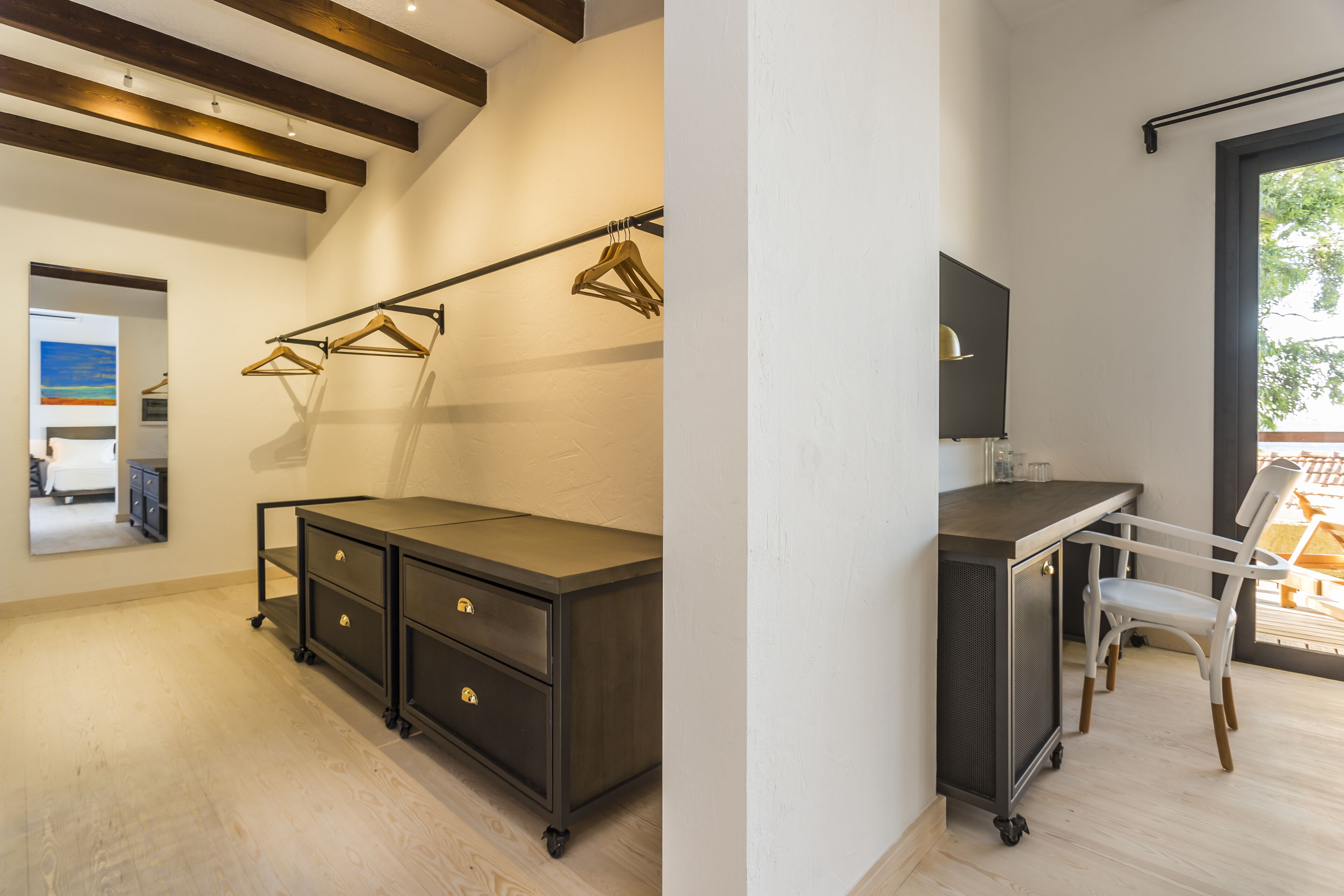 flamm suite | 1 bedroom, minibar, in-room safe, desk