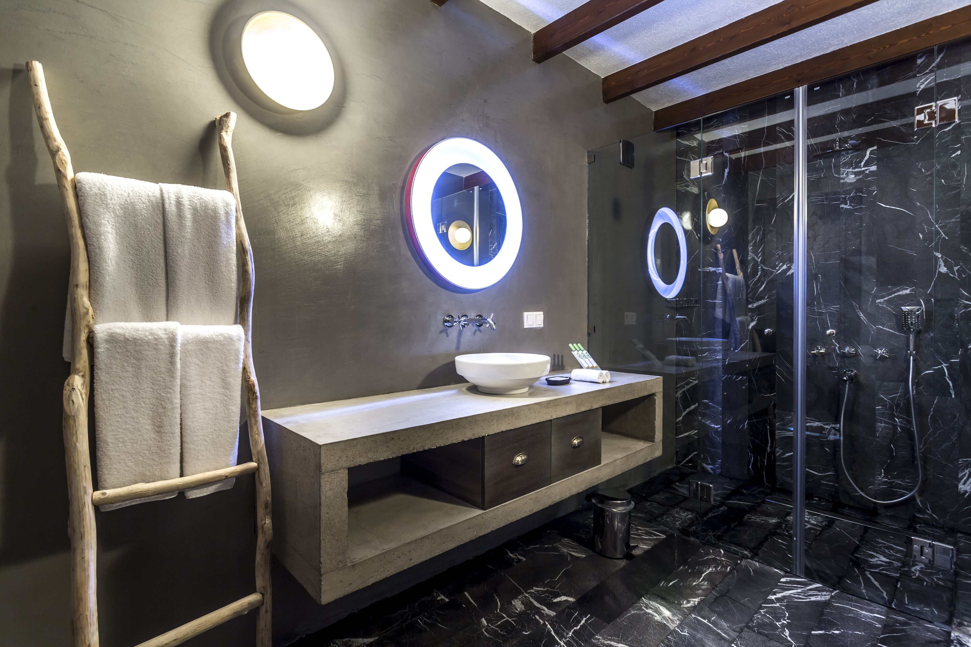 flamm suite | bathroom | shower, rainfall showerhead, free toiletries, hair dryer