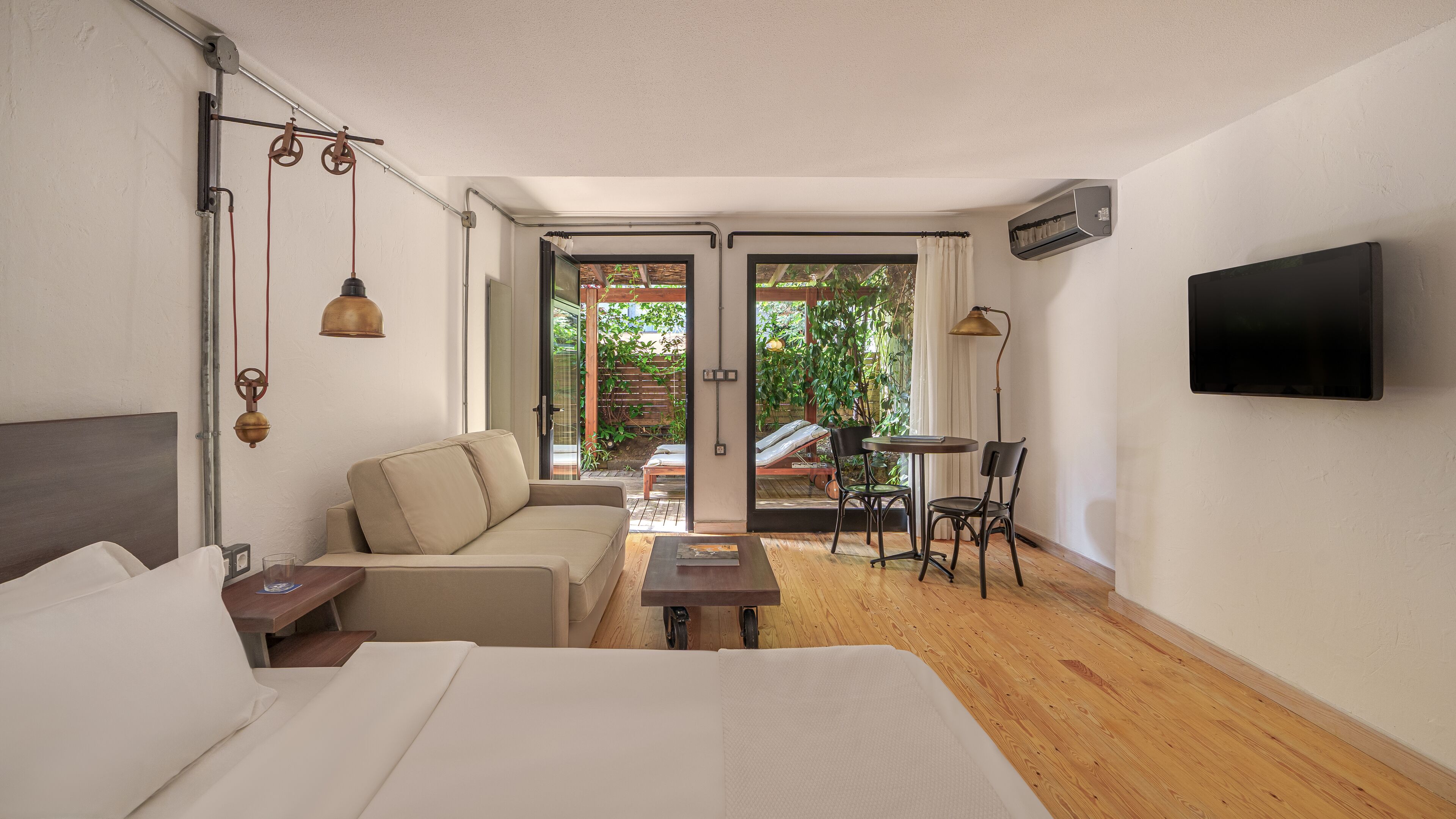 garden standard large | 1 bedroom, minibar, in-room safe, desk