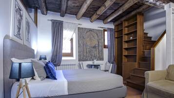 Deluxe-Doppelzimmer, Stadtblick | 1 Schlafzimmer, hochwertige Bettwaren, Tempur-Pedic-Betten