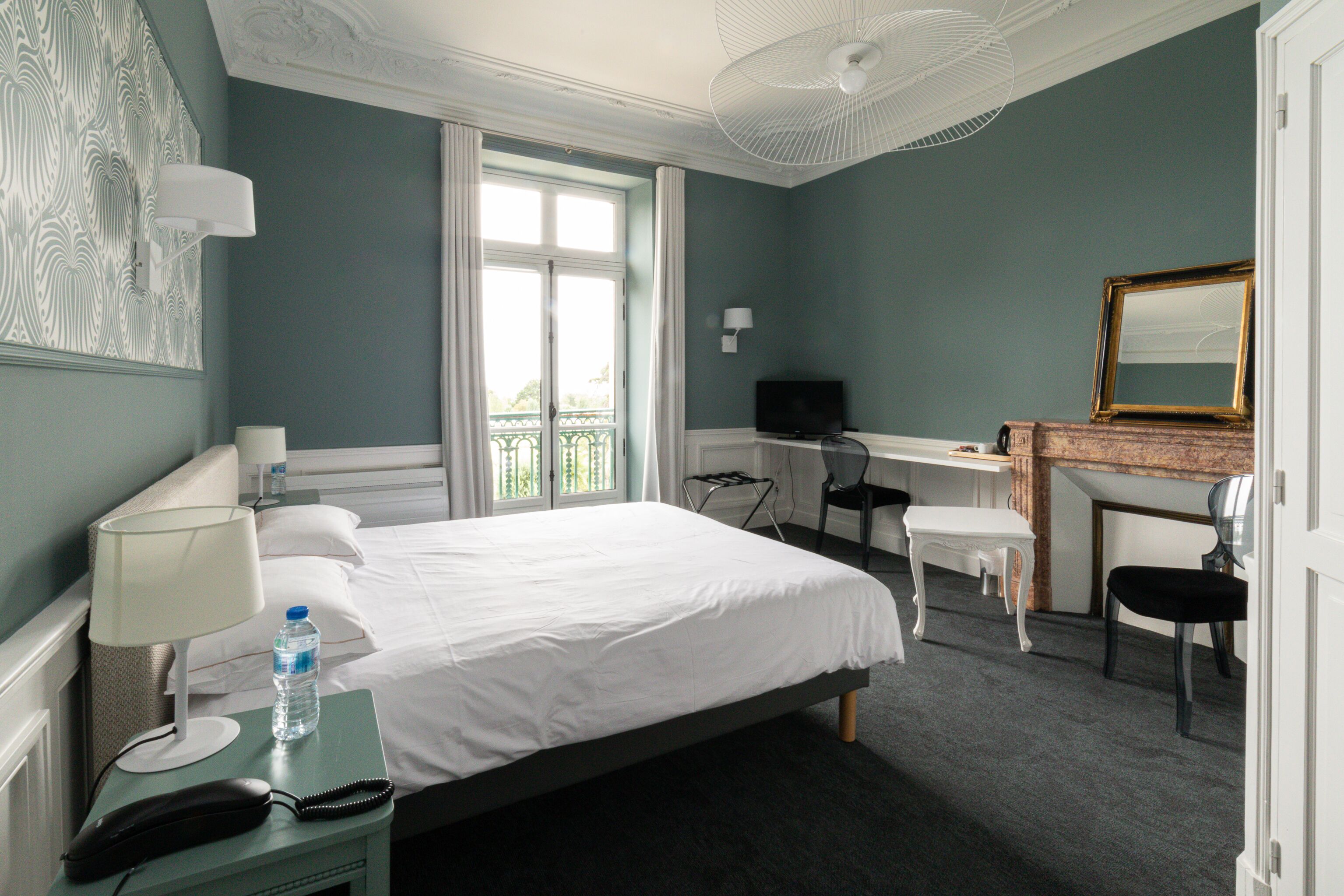 Premium Double Room, Sea View | Desk, free WiFi, bed sheets