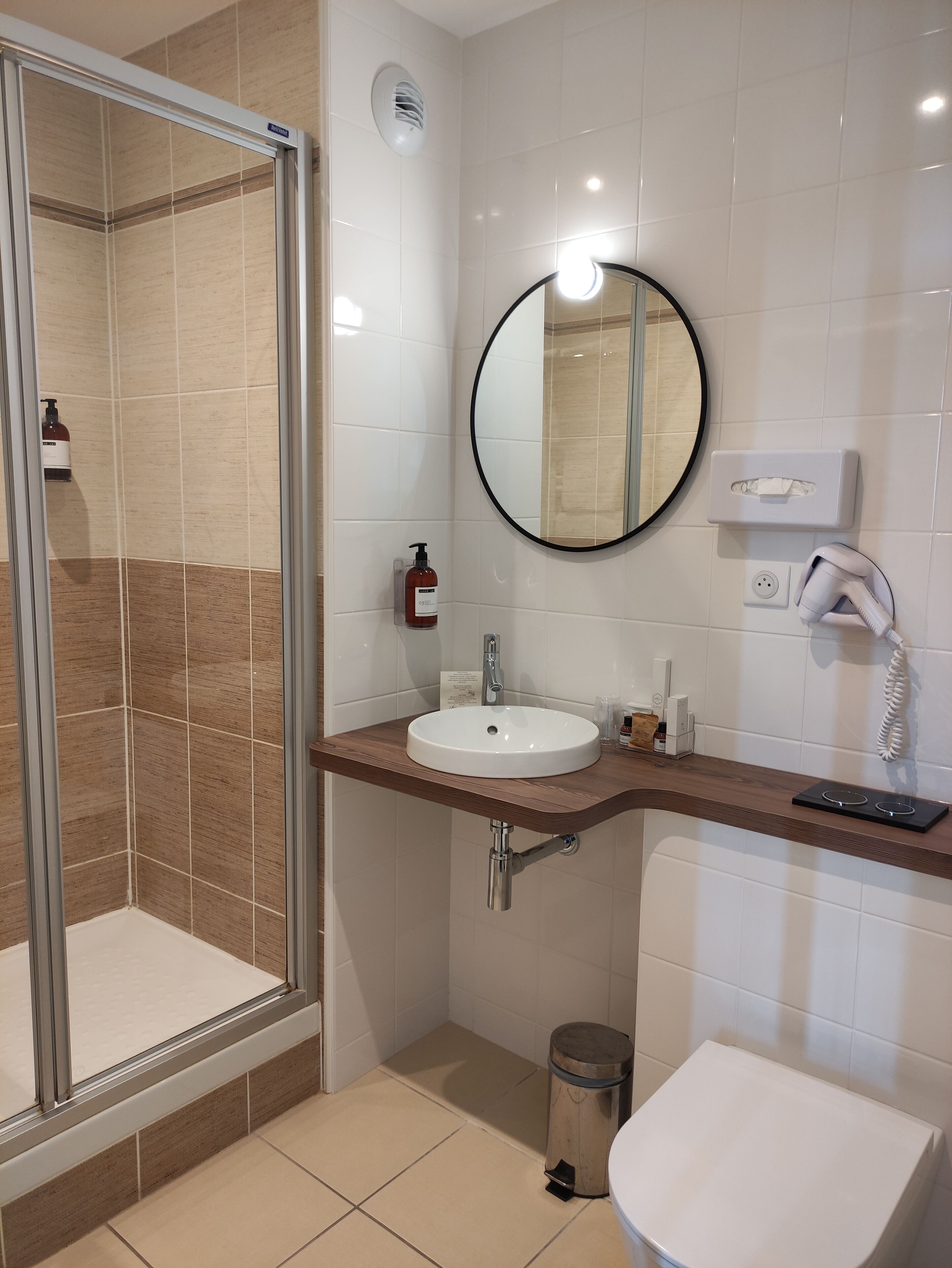 comfort double room, sea view | bathroom | free toiletries, hair dryer, towels