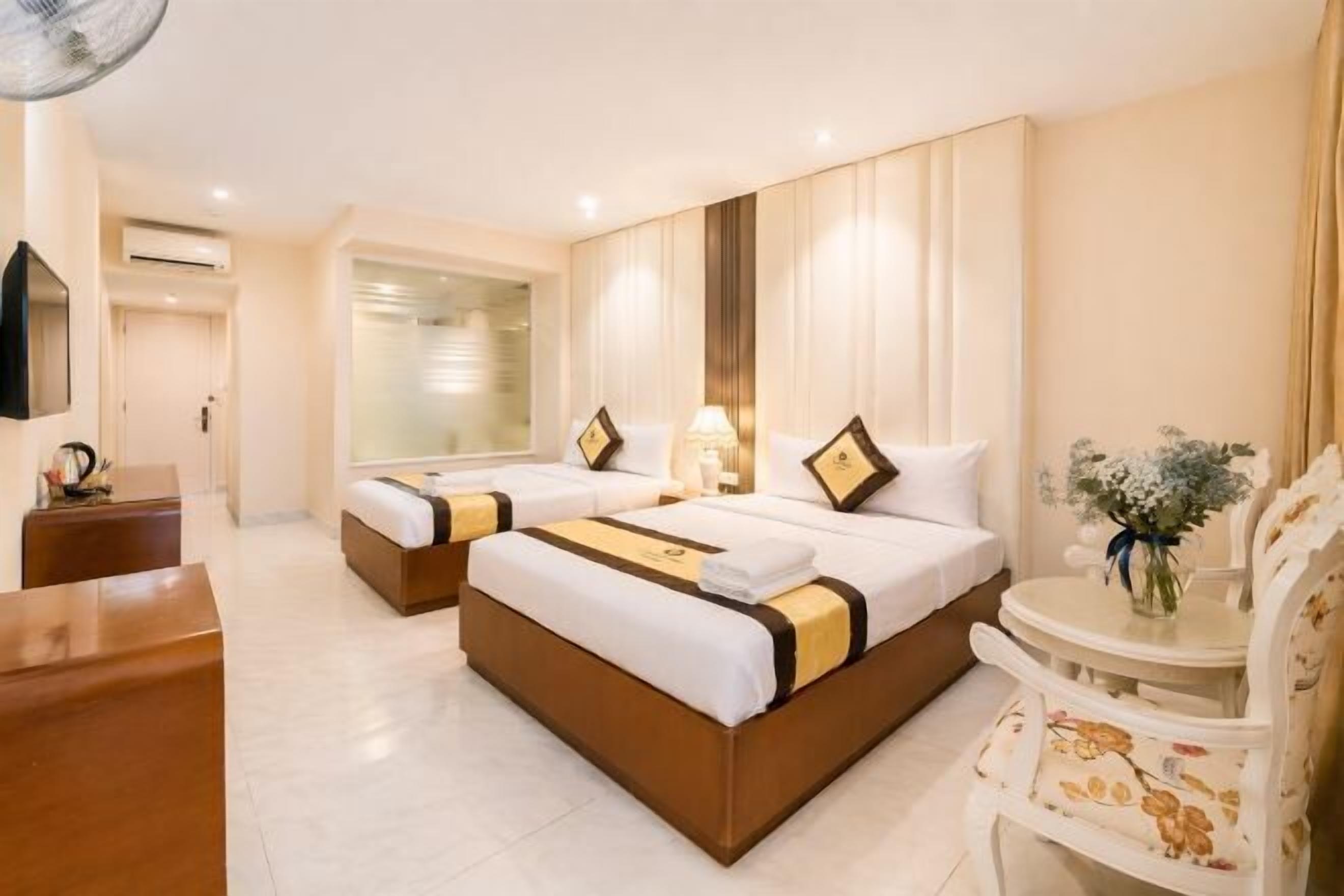 Soundproofing, free WiFi, bed sheets