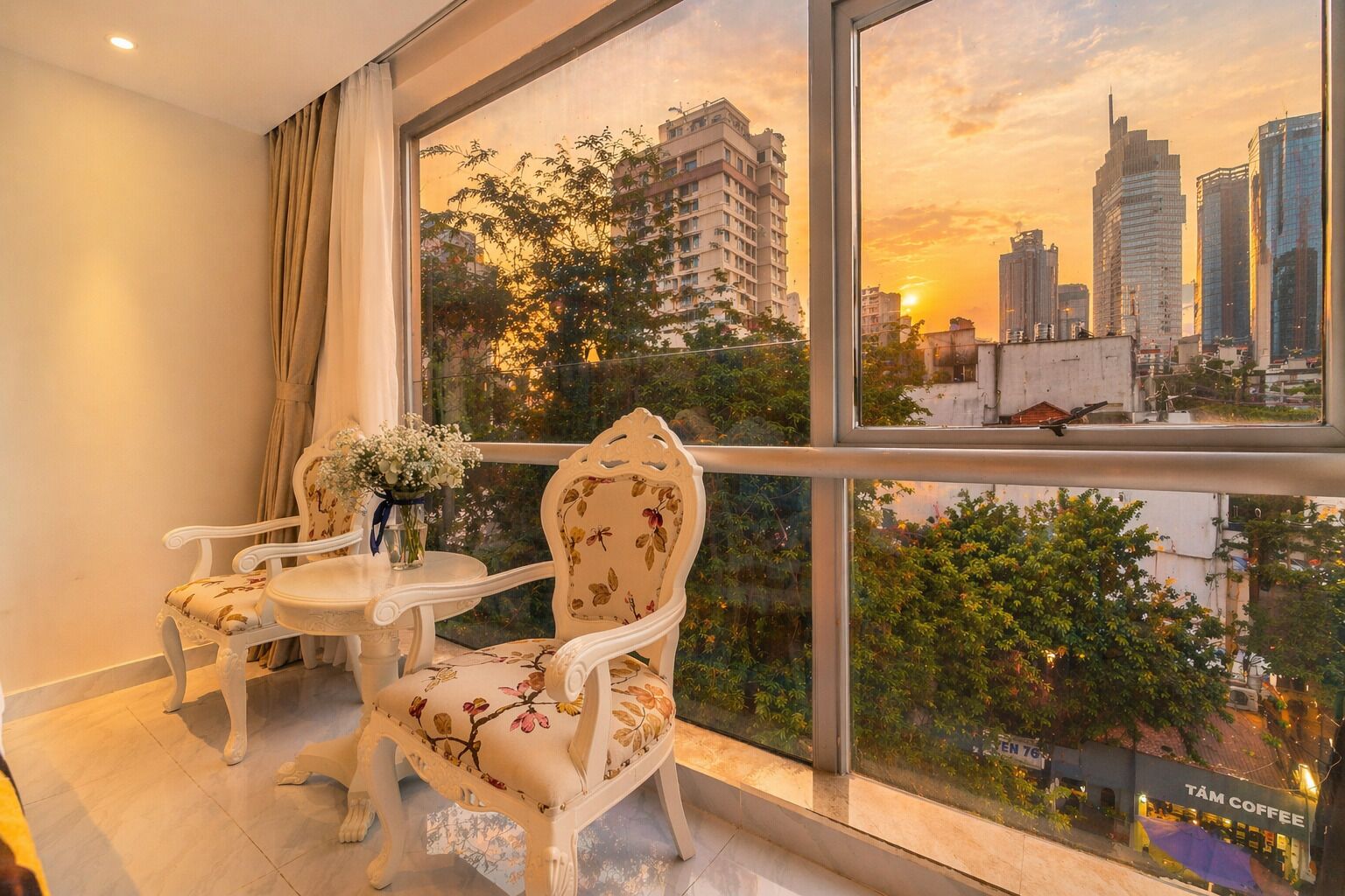 Sistema de insonorización, wifi gratis y ropa de cama 