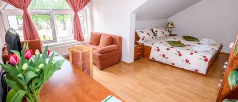 Minibar, escritorio, cortinas blackout y cunas gratuitas