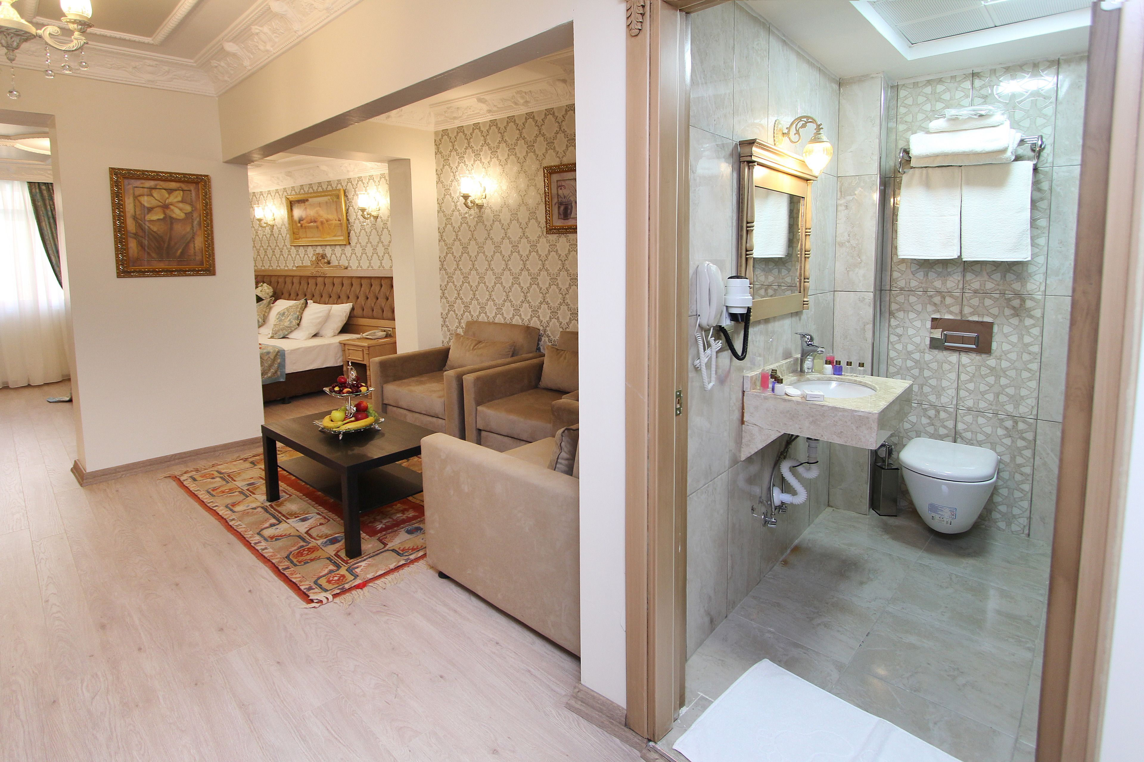 Photo - Apple Tree Hotel