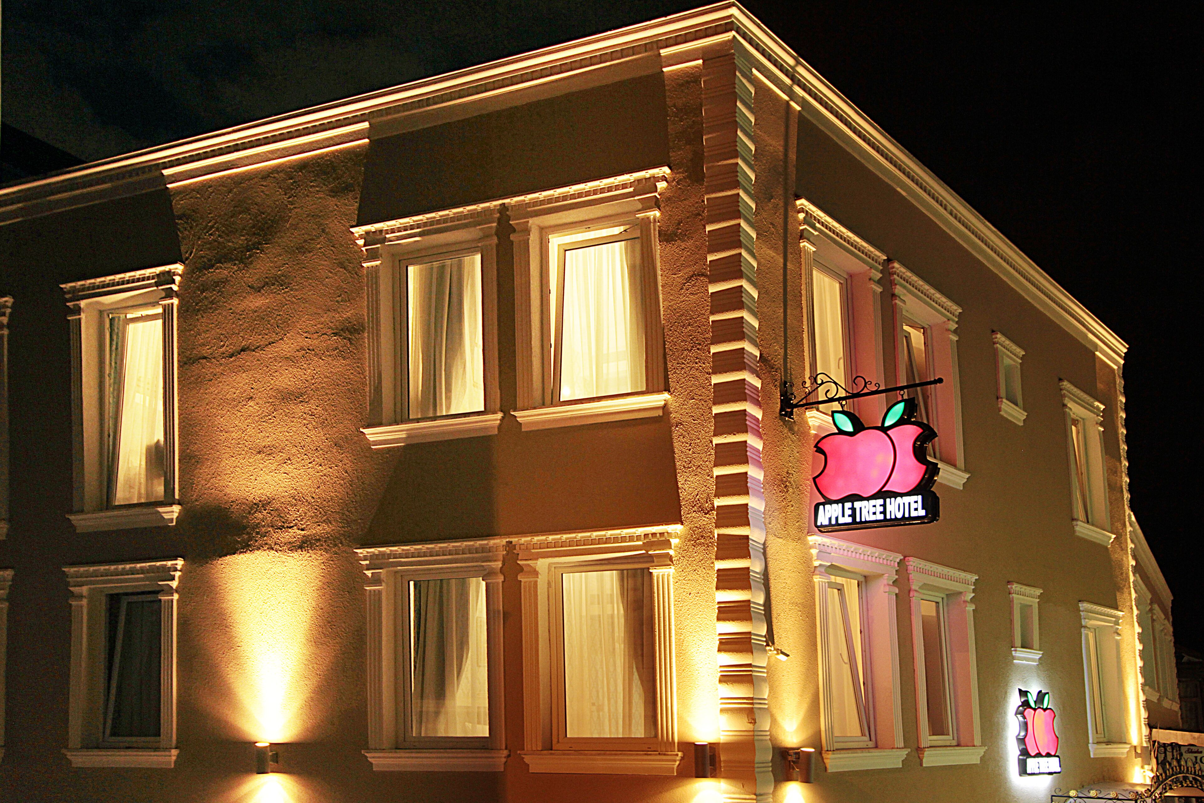 Photo - Apple Tree Hotel