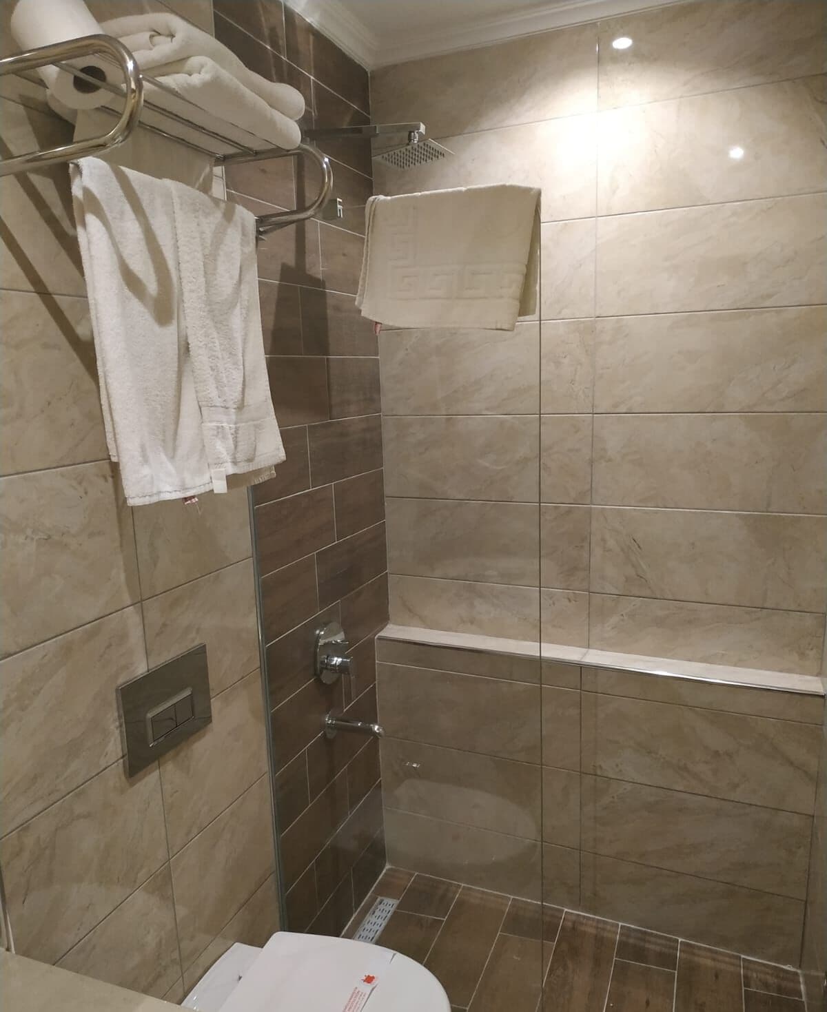 Photo - Apple Tree Hotel