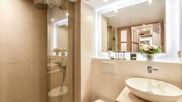 Shower, free toiletries, hair dryer, towels