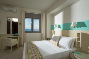 Familienvilla, 3 Schlafzimmer, eigener Pool | 3 Schlafzimmer, Zimmersafe, laptopgeeigneter Arbeitsplatz