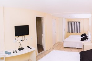 Blackout drapes, free WiFi - Stratus Centro Hotel (Volta Redonda)