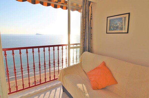 Apartment, 1 Bedroom, Beach View | 1 bedroom, premium bedding, in-room safe, blackout drapes - Las Damas (Benidorm)