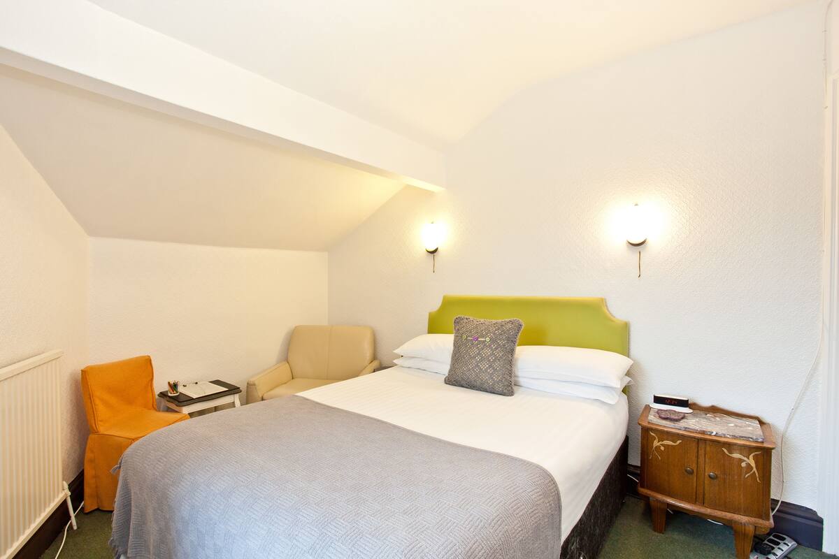 Habitación doble (Room 5)