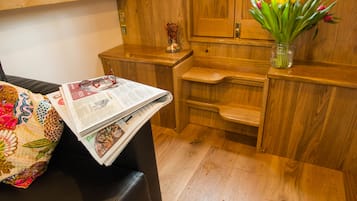 Cabin, 1 Bedroom (Luxury Narrowboat) | 1 bedroom, laptop workspace, iron/ironing board, bed sheets