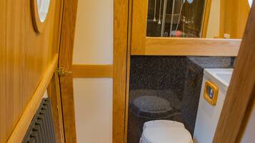 Cabin, 1 Bedroom (Luxury Narrowboat) | Bathroom | Hair dryer, towels, shampoo, toilet paper