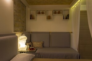 1 Schlafzimmer, individuell dekoriert, individuell eingerichtet