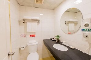 Bathroom - Home Inn (Beijing Guozhan Sanyuanqiao) (Beijing)