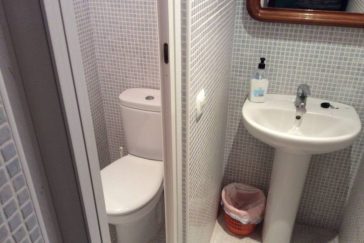 Douche, serviettes fournies