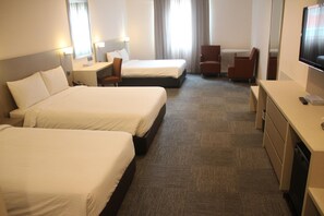 Room - Strand Hotel (Singapore)