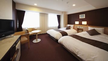 Desk, free WiFi, bed sheets