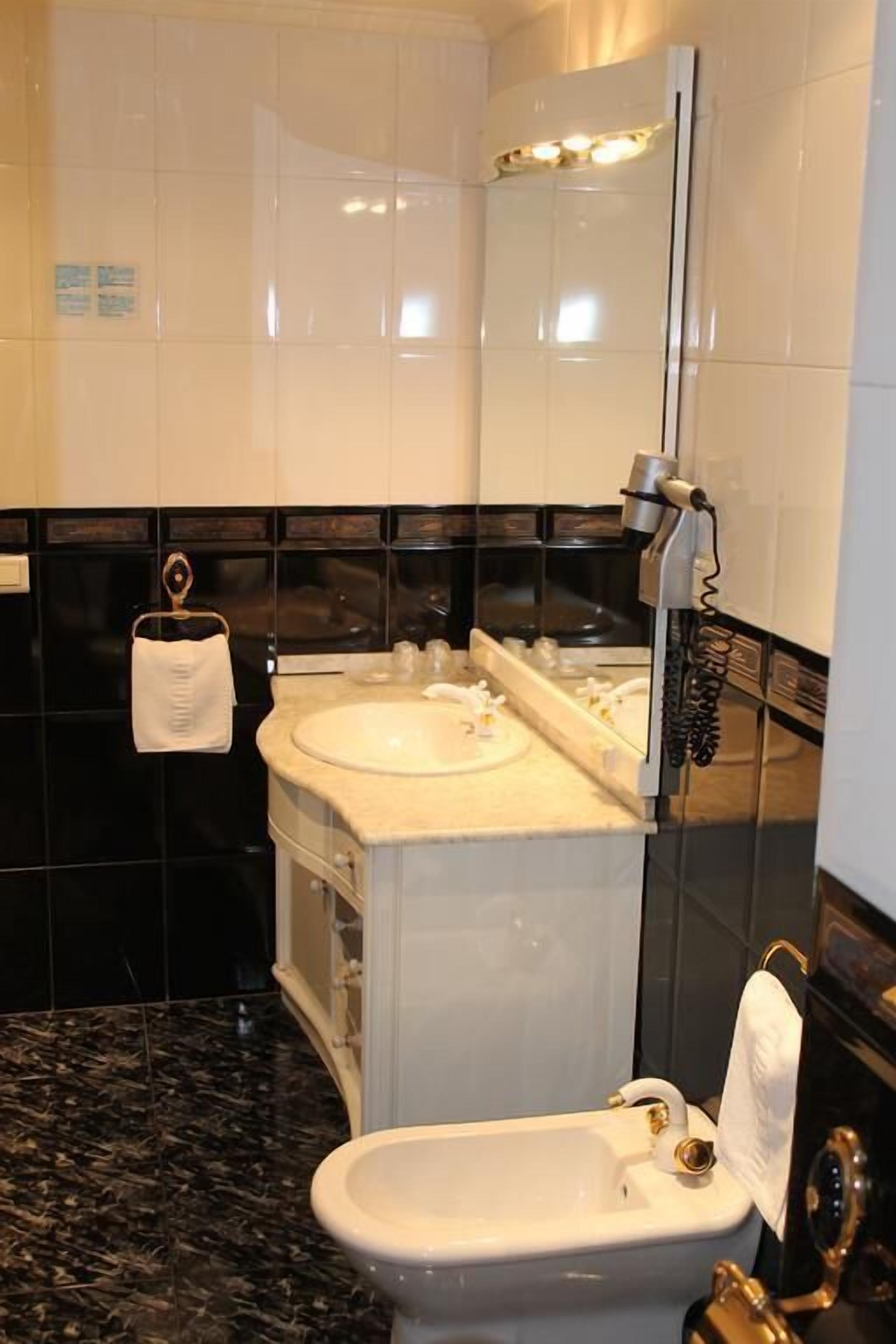 Foto - Hostal Goya Suites