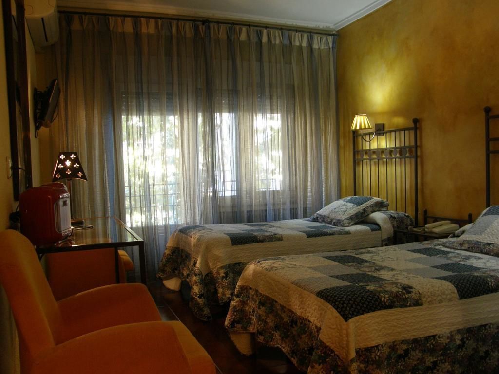 Chambre Double Supérieure | Literie de qualité supérieure, décoration personnalisée