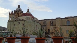 Courtyard - Hospedería La Reja (Oaxaca)