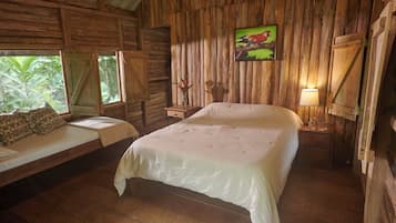 1 habitación, muebles diferentes y ropa de cama