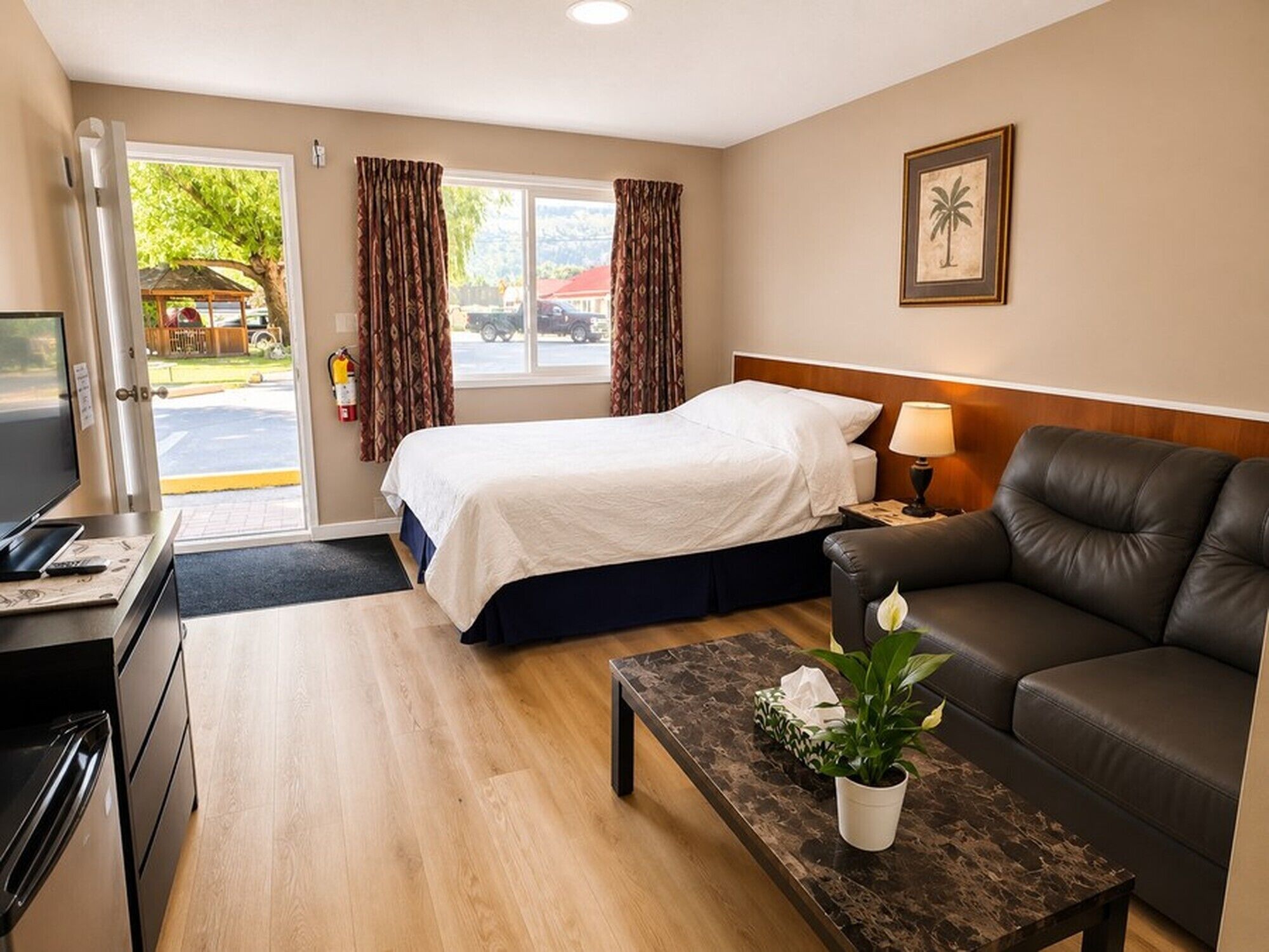 Standard Double Room, 1 Queen Bed | Free WiFi, bed sheets