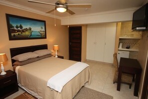 Frigobar, cofres nos quartos, Wi-Fi (sobretaxa)