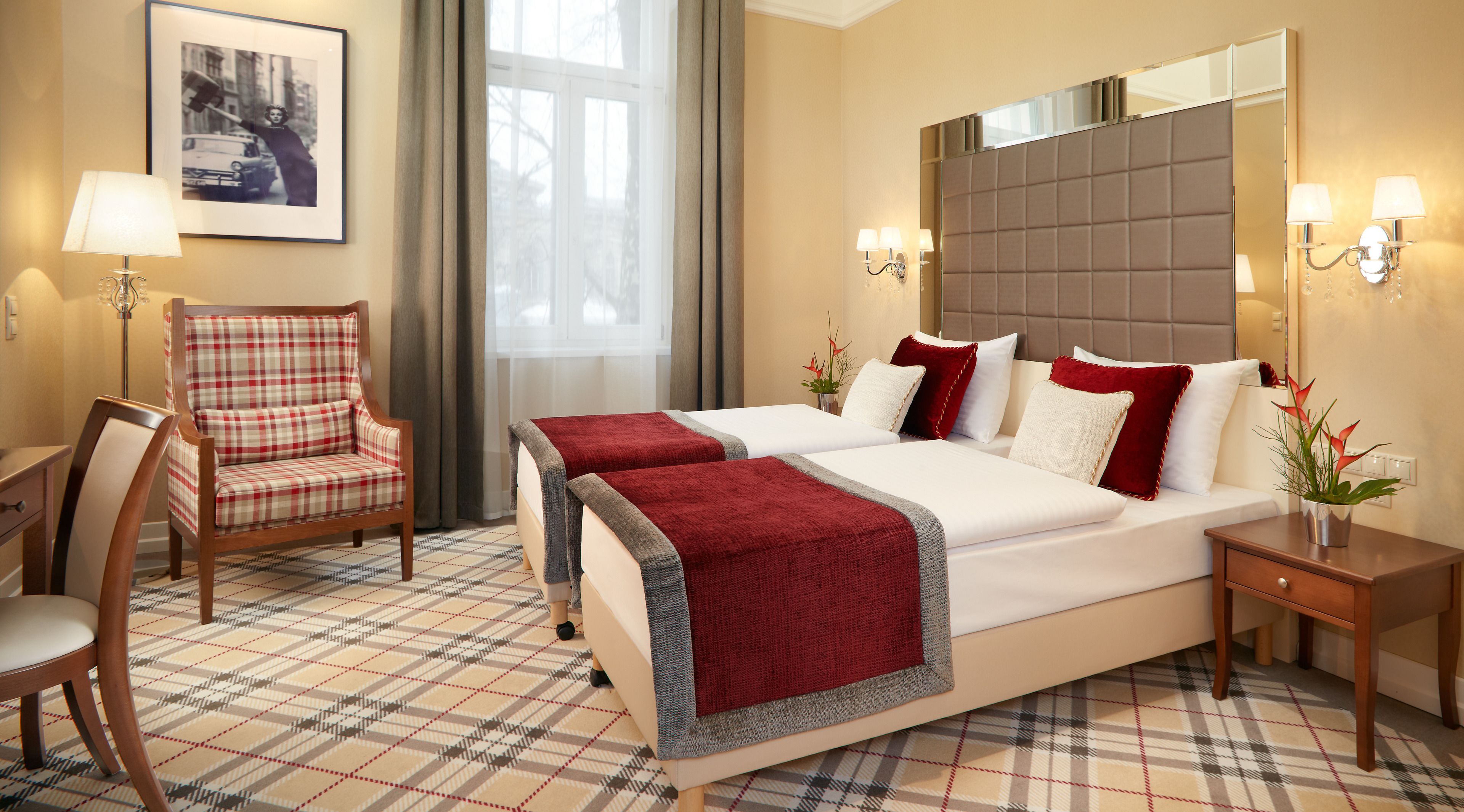 standard room, 2 single beds | minibar, in-room safe, blackout curtains, soundproofing