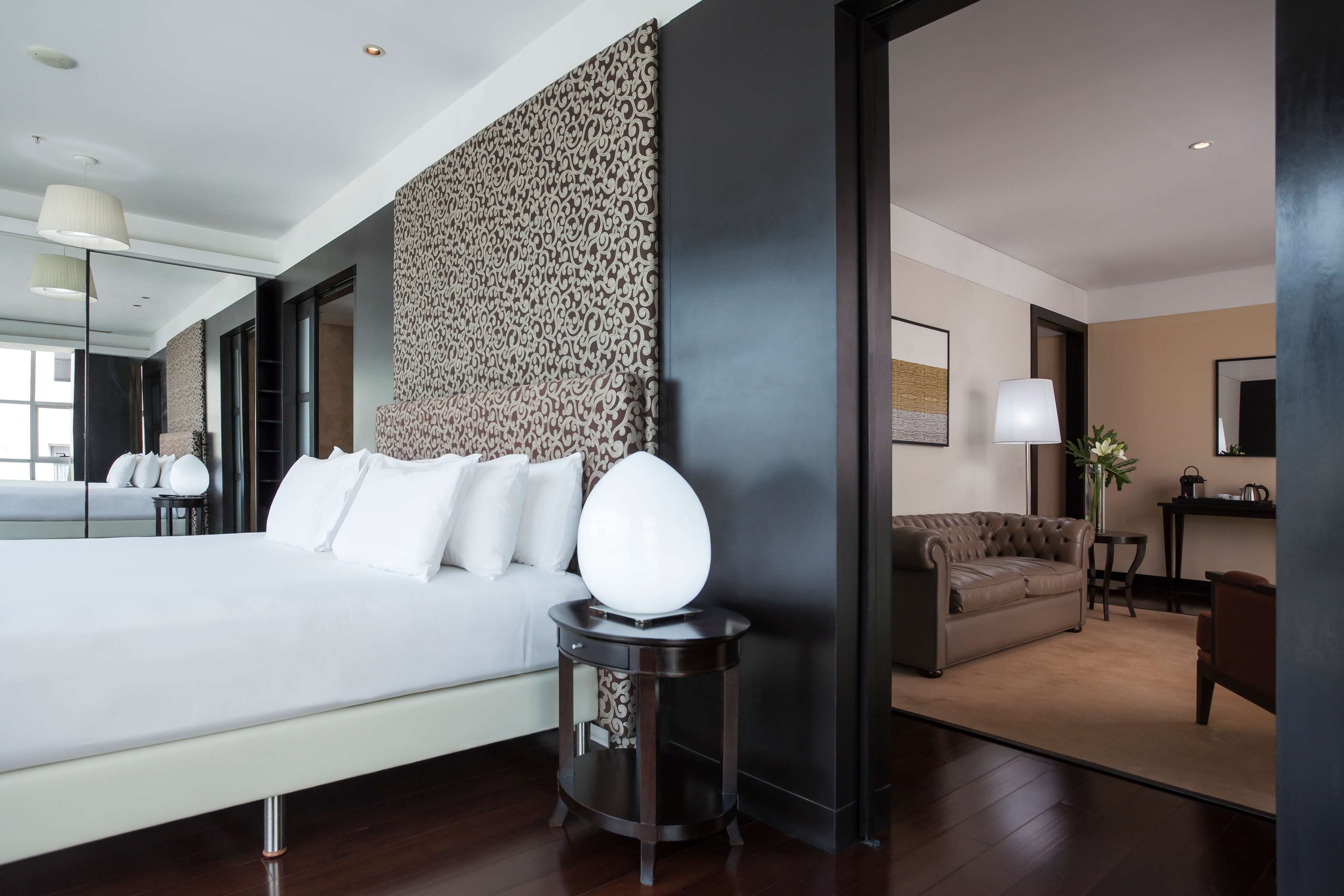 superior room | premium bedding, down duvets, pillow-top beds, minibar