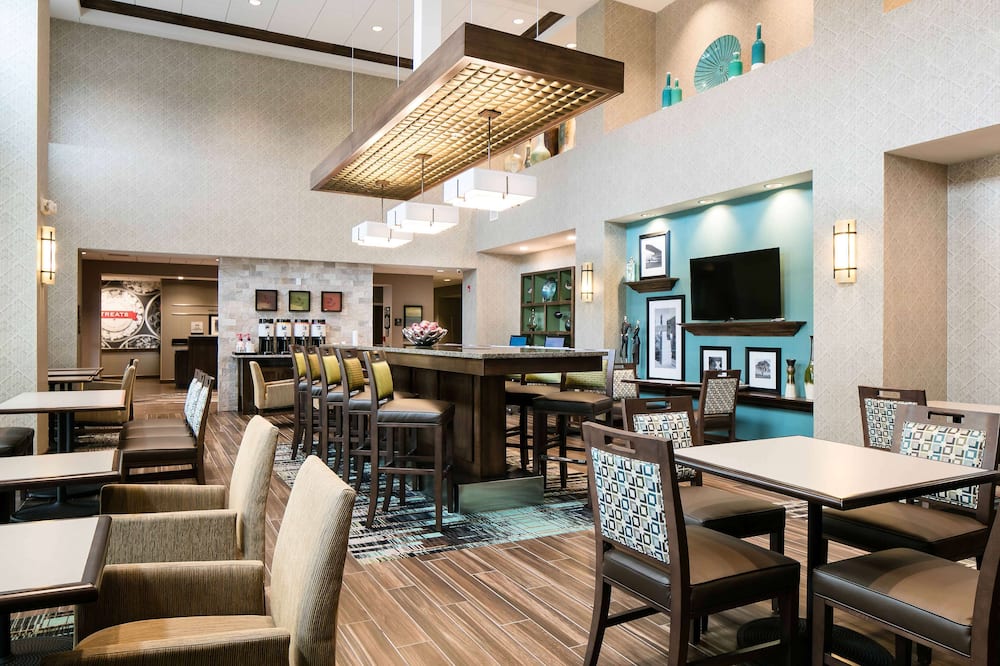Hampton Inn & Suites Hudson