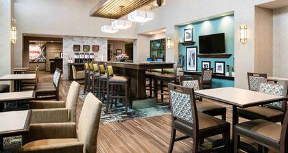 Hampton Inn & Suites Hudson