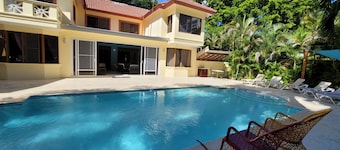 B&B Pavillion