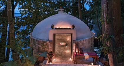 La Lancha by Francis Ford Coppola