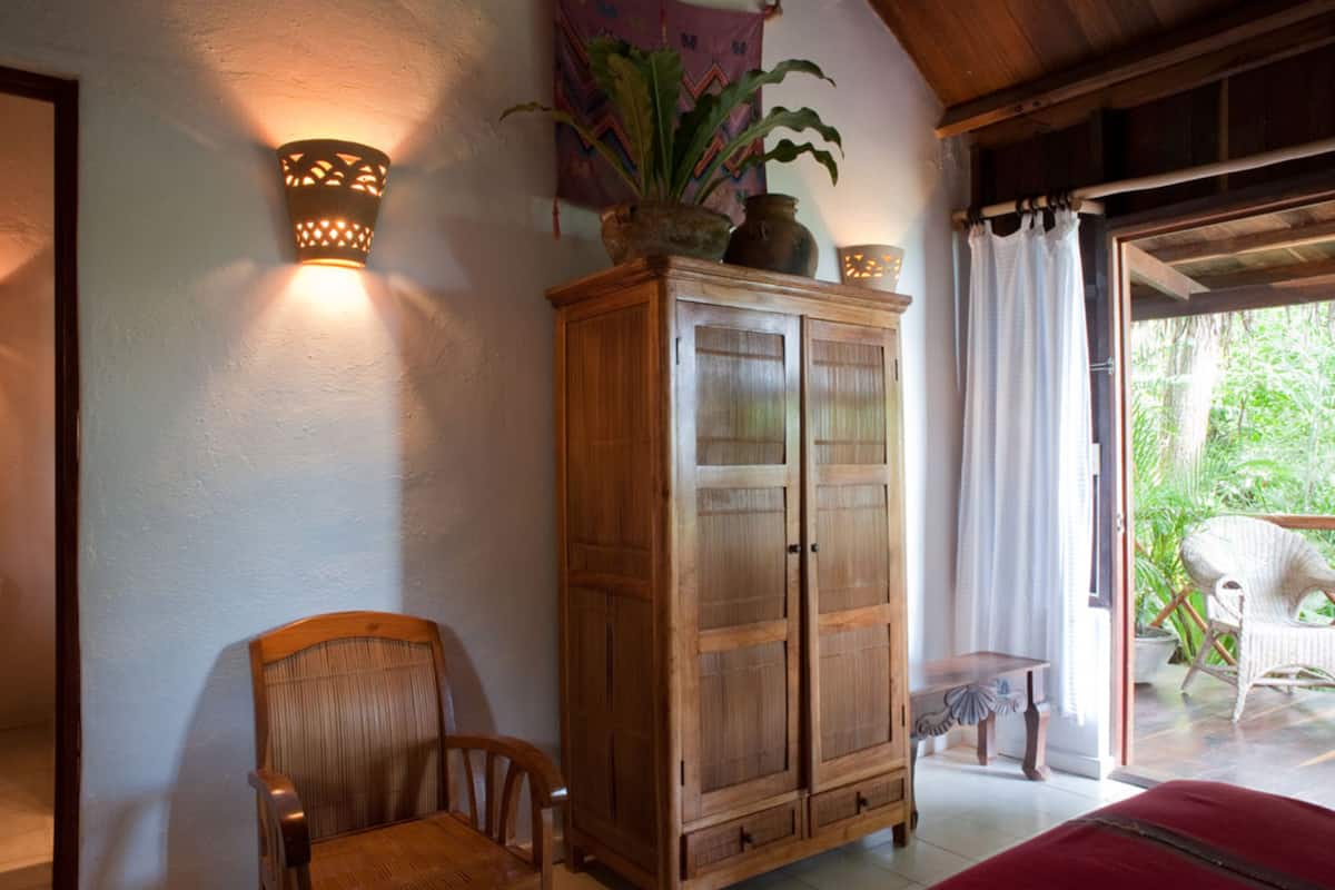 1 bedroom, premium bedding, minibar, in-room safe