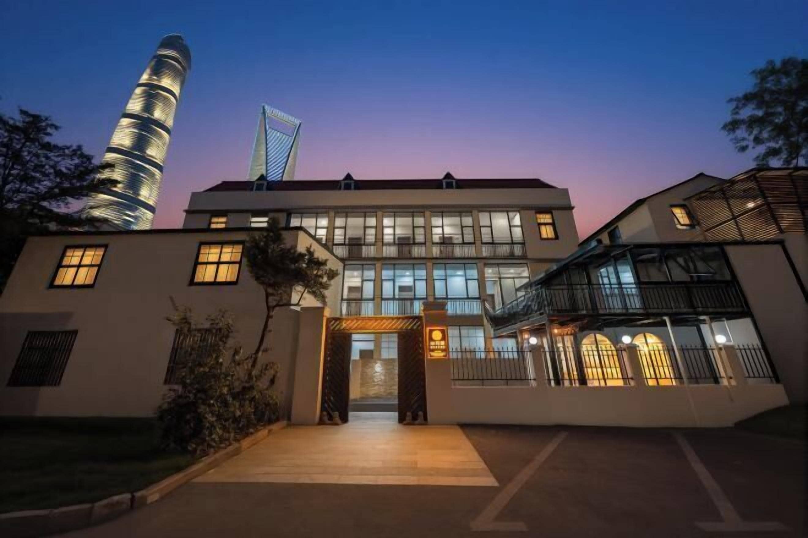 บริเวณภายนอก