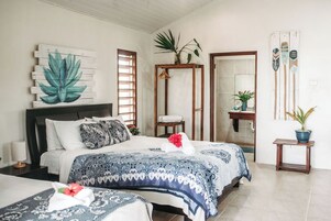 Decoración personalizada, muebles diferentes y wifi gratis 