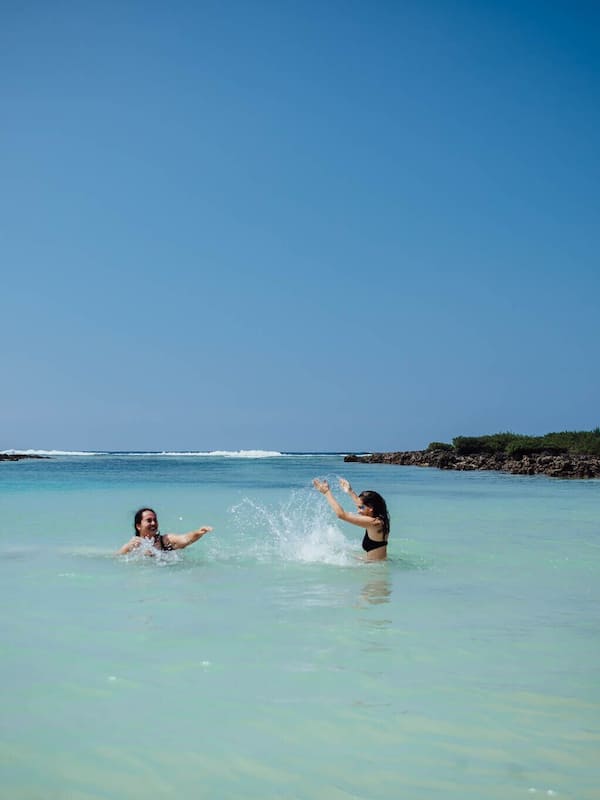 Private beach, sun-loungers, beach umbrellas, beach towels