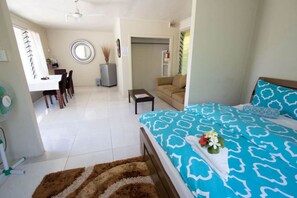 Superior Chalet, 1 Bedroom, Ocean View, Oceanfront | Rollaway beds - White Sands Beach Resort Tonga (Kanokupolu)