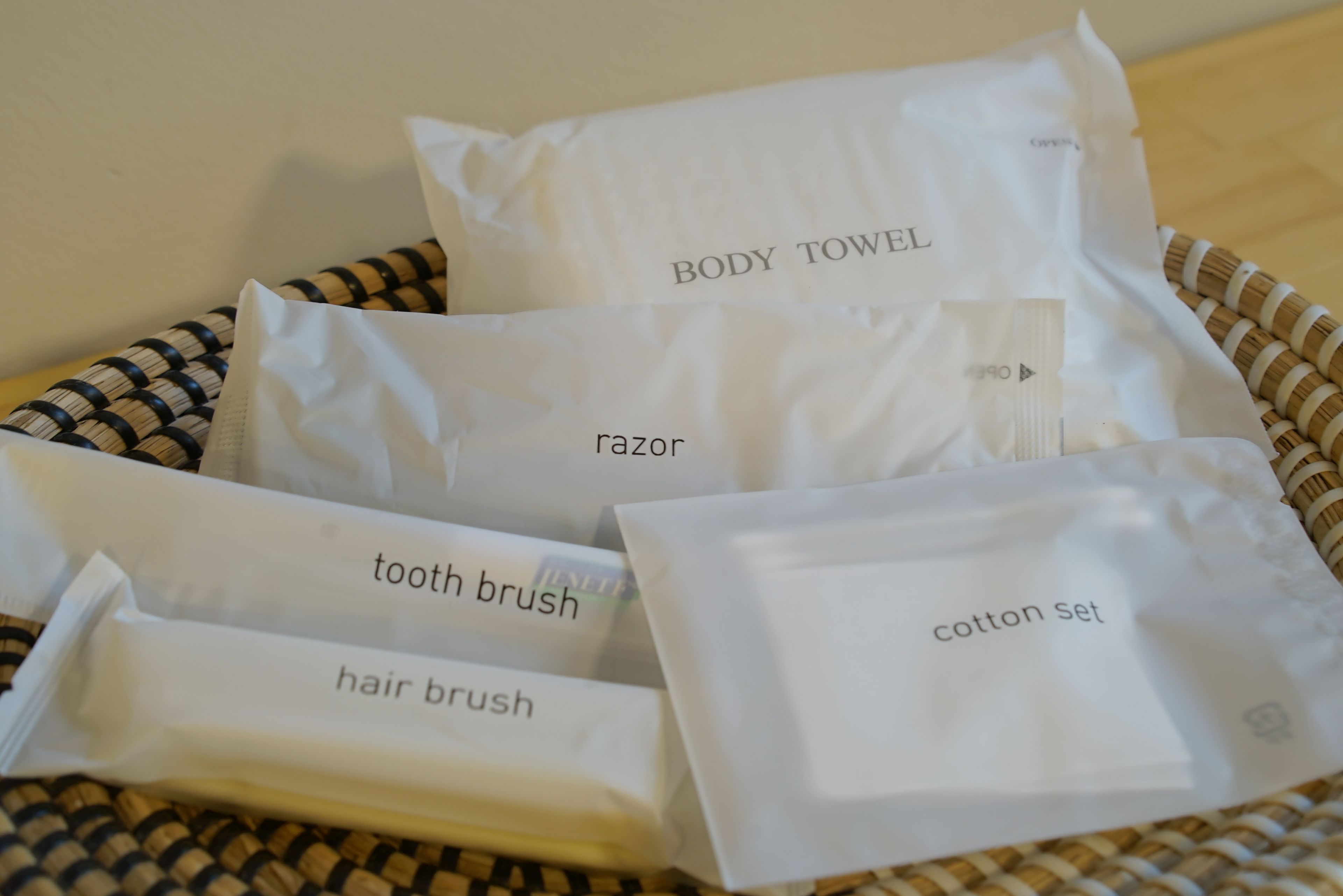 combined shower/bathtub, deep-soaking bathtub, free toiletries