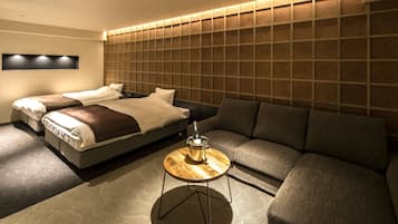 1 Schlafzimmer, Zimmersafe, individuell dekoriert, Schreibtisch