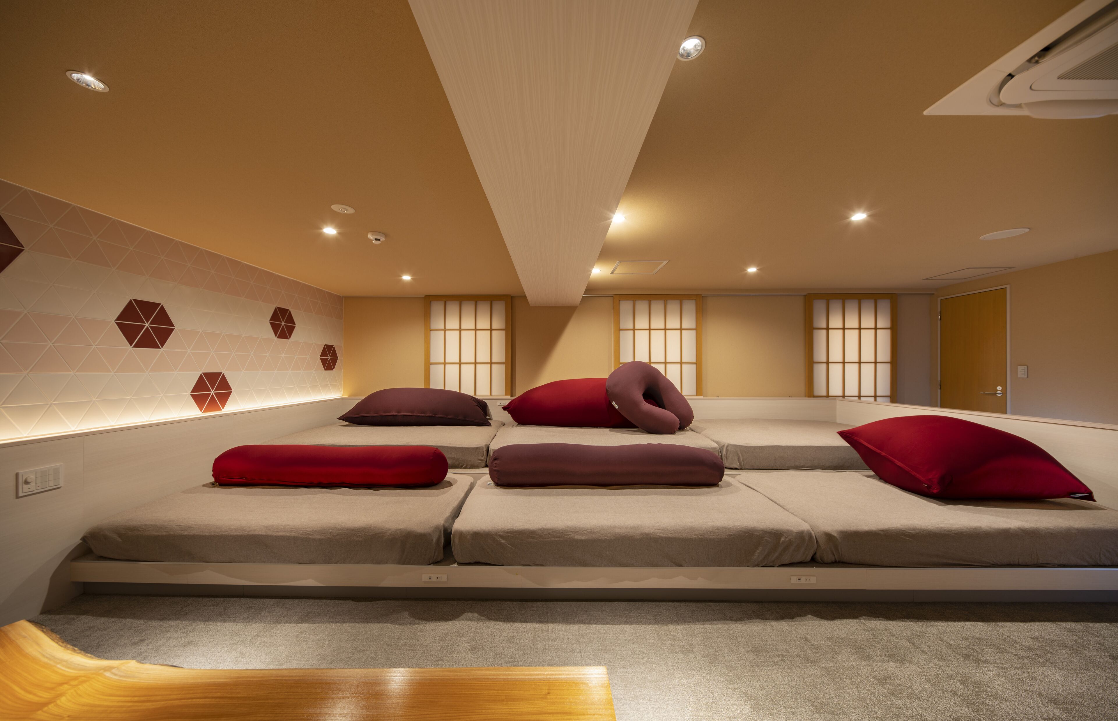 japanese suite room 812 | 1 bedroom, in-room safe, individually decorated, desk