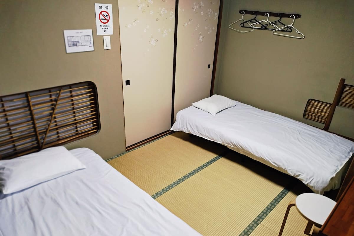 Japanese Style Room | Free WiFi, bed sheets