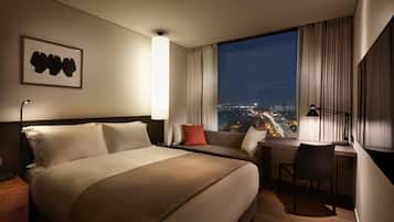 Premium bedding, down comforters, in-room safe, desk