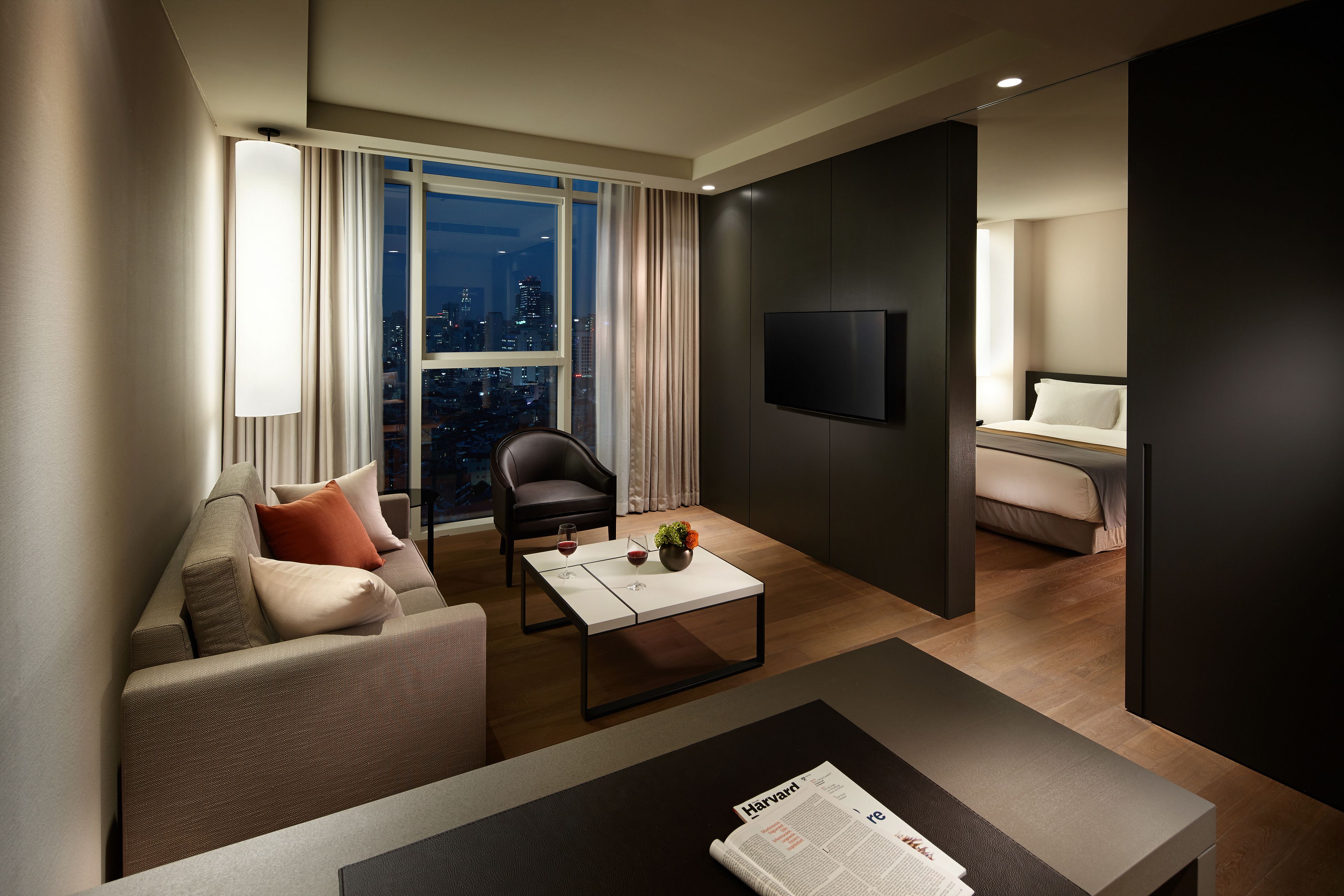 고급 침구, 오리/거위털 이불, 객실 내 금고, 책상