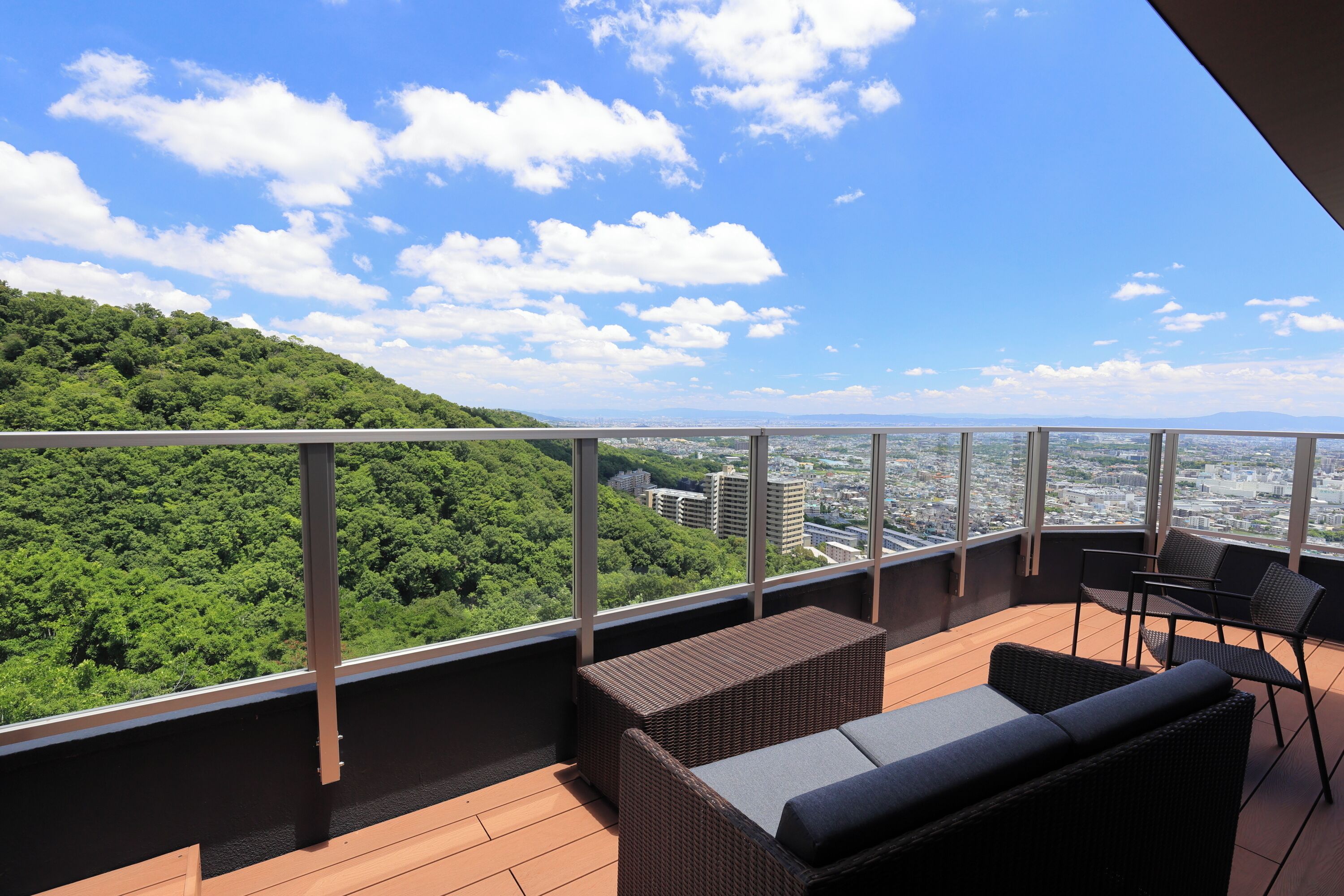 Kamar Twin Premium, kamar mandi pribadi, pemandangan kota | Teras/patio