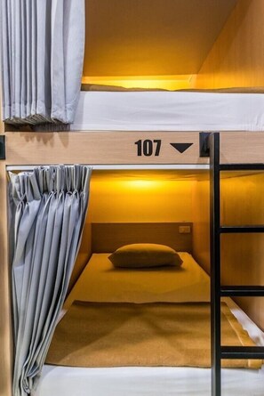 In-room safe, free WiFi